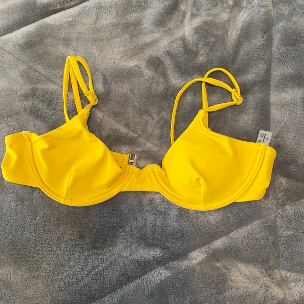 ZAFUL yellow bikini top